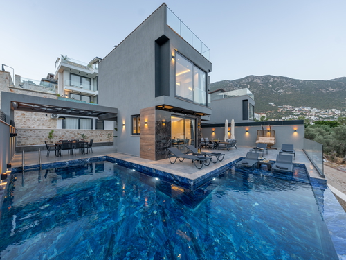  gece  -  Kasım
  | Kalkan’da 8 Kişilik Lüks Villa, Özel Isıtmalı Havuz ve Merkezi Konum